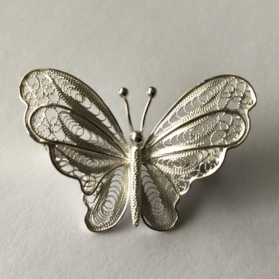 Filigree Butterfly Brooch Mariposa Blanca