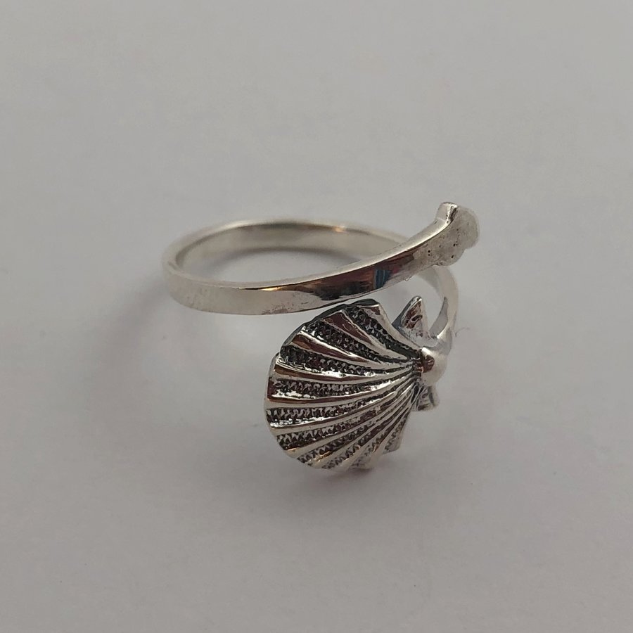 Silver Shell Ring Concha