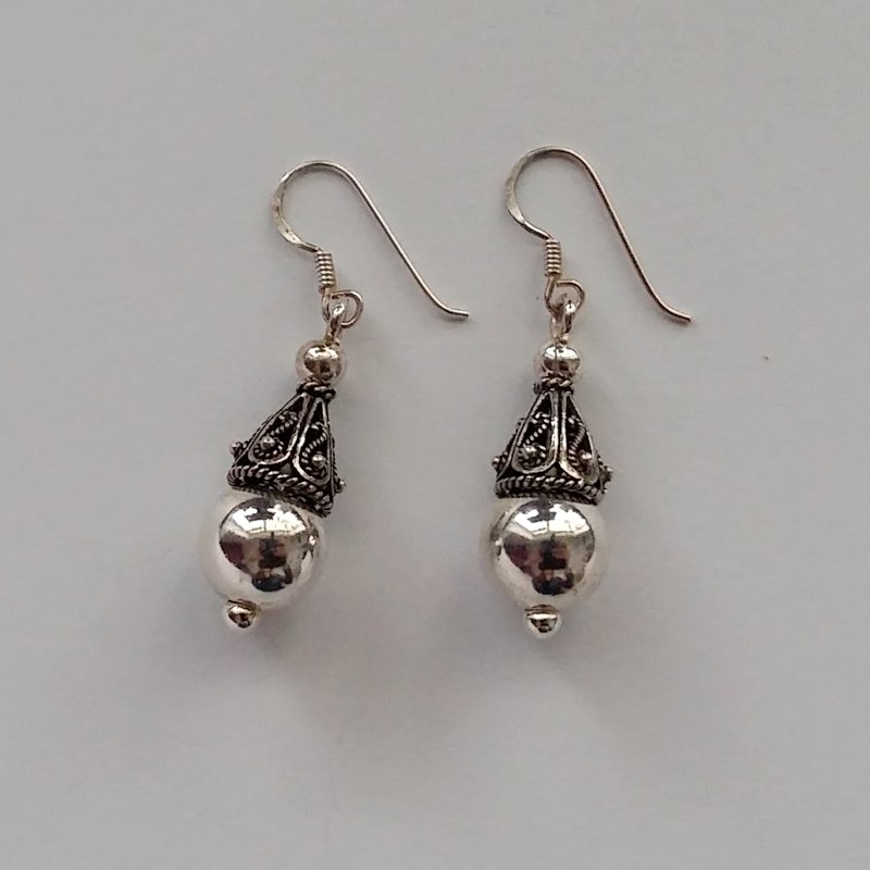 Sterling Silver Earrings with Oriental Look Maribel