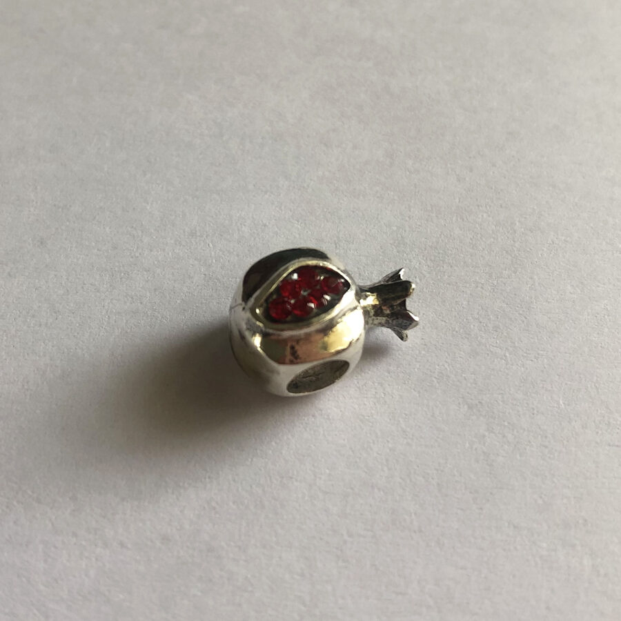 Sudraba granātābola pērle - amulets Granada