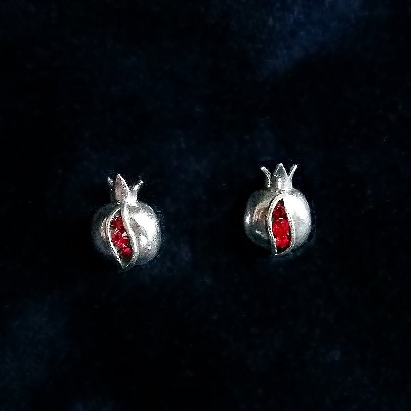 Pomegranate Stud Earrings Granada