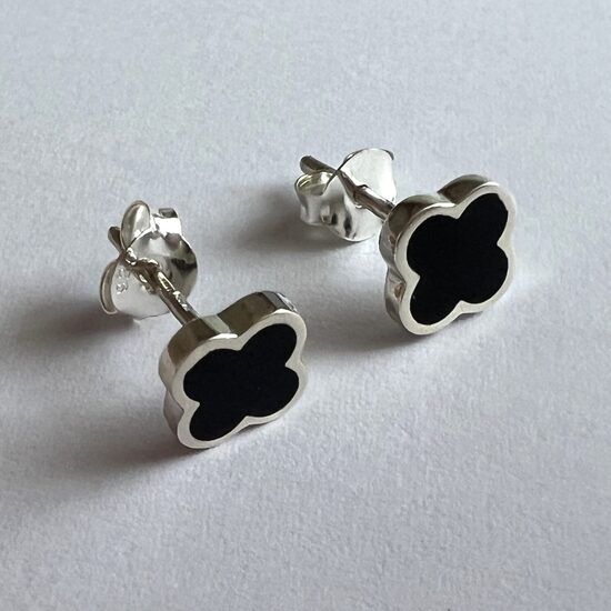 Silver Stud Earrings Trebol Negro