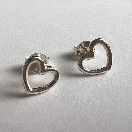 Sudraba sirds auskari Corazones