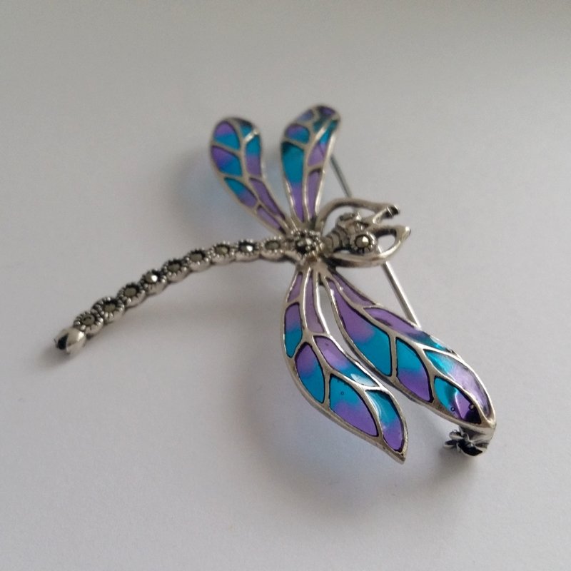 Vitrāžu spāres piespraude Libelula Azul Violeta
