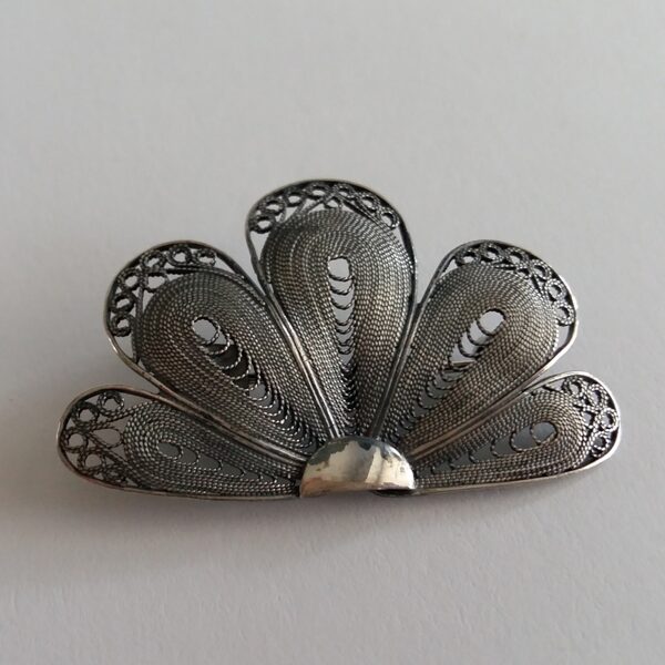 Filigree Brooch Abanico Oscuro