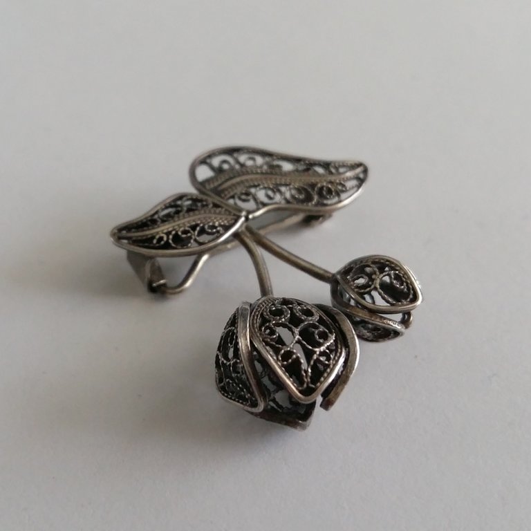 Filigree Brooch Tulipan