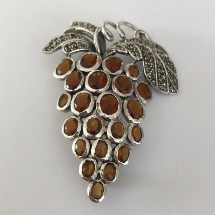 Silver Grape Brooch with Garnet Uvas Granate