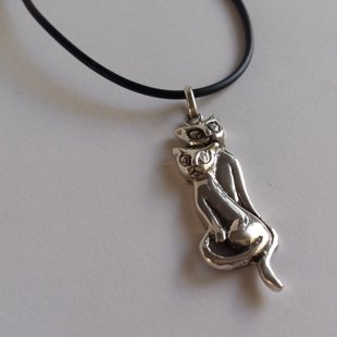 Silver Cat Pendant Dos Gatos